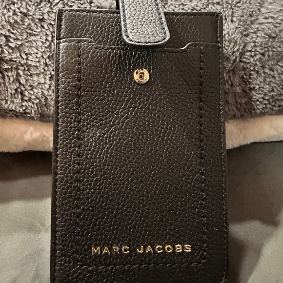 Marc Jacobs Black Holster Clip with Pebbled Leather Finish - Picture 1 of 9